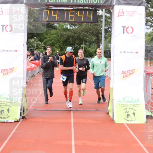 14.06.2026 - 7 Türme Triathlon Andreas Tolksdorf http://msf.ph/oto/9802953 14.06.2026 15:16:43 Ziel 689, 1088 meine-sportfotos.de