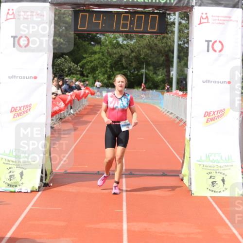 14.06.2026 - 7 Türme Triathlon Andreas Tolksdorf http://msf.ph/oto/9803035 14.06.2026 15:17:59 Ziel 976 meine-sportfotos.de