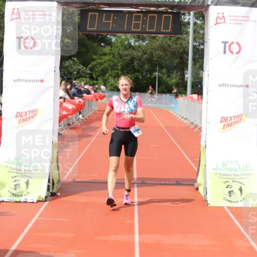 14.06.2026 - 7 Türme Triathlon Andreas Tolksdorf http://msf.ph/oto/9803039 14.06.2026 15:17:59 Ziel 976 meine-sportfotos.de