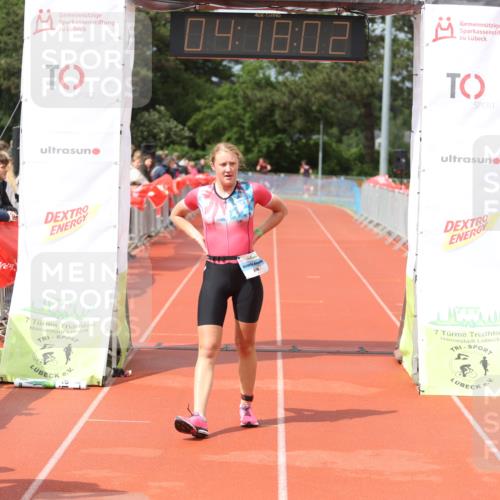 14.06.2026 - 7 Türme Triathlon Andreas Tolksdorf http://msf.ph/oto/9803050 14.06.2026 15:18:00 Ziel 976 meine-sportfotos.de