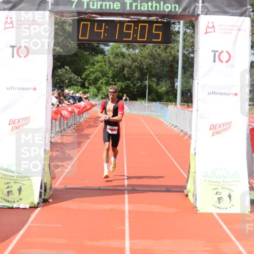 14.06.2026 - 7 Türme Triathlon Andreas Tolksdorf http://msf.ph/oto/9803058 14.06.2026 15:19:04 Ziel 863 meine-sportfotos.de