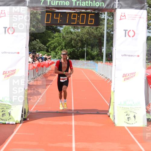 14.06.2026 - 7 Türme Triathlon Andreas Tolksdorf http://msf.ph/oto/9803061 14.06.2026 15:19:04 Ziel 863 meine-sportfotos.de