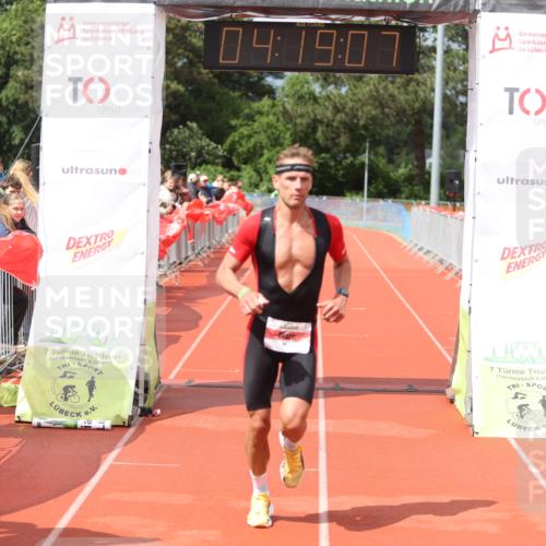 14.06.2026 - 7 Türme Triathlon Andreas Tolksdorf http://msf.ph/oto/9803075 14.06.2026 15:19:05 Ziel 863 meine-sportfotos.de