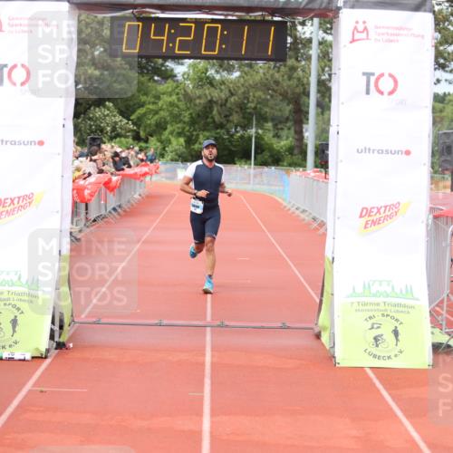 14.06.2026 - 7 Türme Triathlon Andreas Tolksdorf http://msf.ph/oto/9803108 14.06.2026 15:20:09 Ziel 942 meine-sportfotos.de