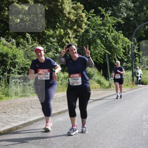 14.06.2026 - REWE Women's Run Jannik Wohlers http://msf.ph/oto/9803114 14.06.2026 10:17:49 Laufen 10152, 10700 meine-sportfotos.de