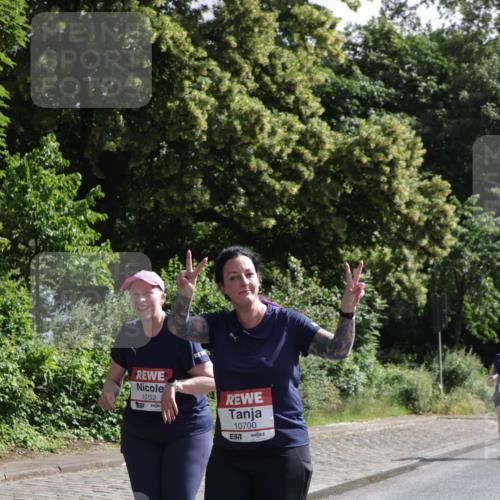 14.06.2026 - REWE Women's Run Jannik Wohlers http://msf.ph/oto/9803128 14.06.2026 10:17:51 Laufen 57, 10152, 10700 meine-sportfotos.de