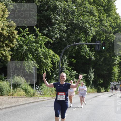 14.06.2026 - REWE Women's Run Jannik Wohlers http://msf.ph/oto/9803223 14.06.2026 10:18:55 Laufen 10459 meine-sportfotos.de