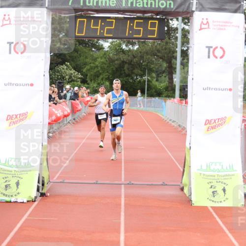 14.06.2026 - 7 Türme Triathlon Andreas Tolksdorf http://msf.ph/oto/9803224 14.06.2026 15:21:58 Ziel 890, 1102 meine-sportfotos.de