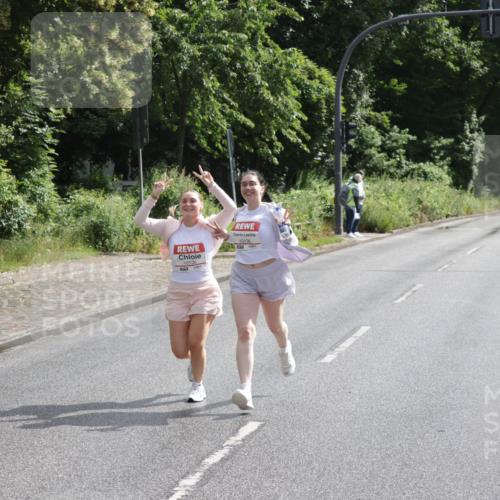 14.06.2026 - REWE Women's Run Jannik Wohlers http://msf.ph/oto/9803242 14.06.2026 10:18:59 Laufen 10136, 10135 meine-sportfotos.de