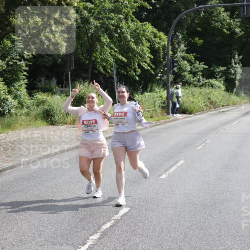 14.06.2026 - REWE Women's Run Jannik Wohlers http://msf.ph/oto/9803243 14.06.2026 10:18:59 Laufen 10135, 10136 meine-sportfotos.de