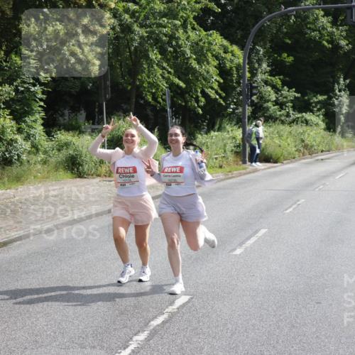 14.06.2026 - REWE Women's Run Jannik Wohlers http://msf.ph/oto/9803245 14.06.2026 10:18:59 Laufen 10135, 10136 meine-sportfotos.de