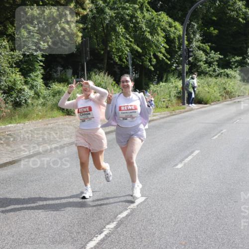 14.06.2026 - REWE Women's Run Jannik Wohlers http://msf.ph/oto/9803250 14.06.2026 10:18:59 Laufen 10135, 10136 meine-sportfotos.de