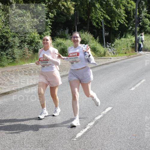 14.06.2026 - REWE Women's Run Jannik Wohlers http://msf.ph/oto/9803266 14.06.2026 10:18:59 Laufen 10135, 10136, 57 meine-sportfotos.de