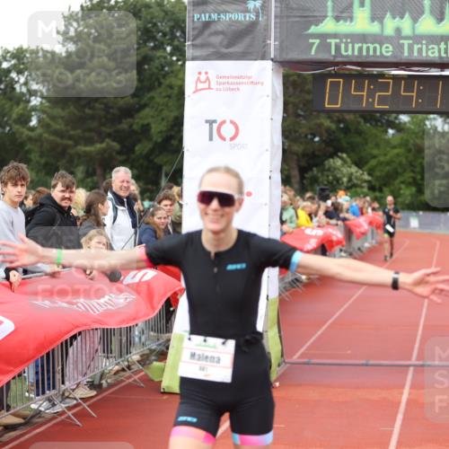 14.06.2026 - 7 Türme Triathlon Andreas Tolksdorf http://msf.ph/oto/9803398 14.06.2026 15:24:10 Ziel 881, 1073 meine-sportfotos.de