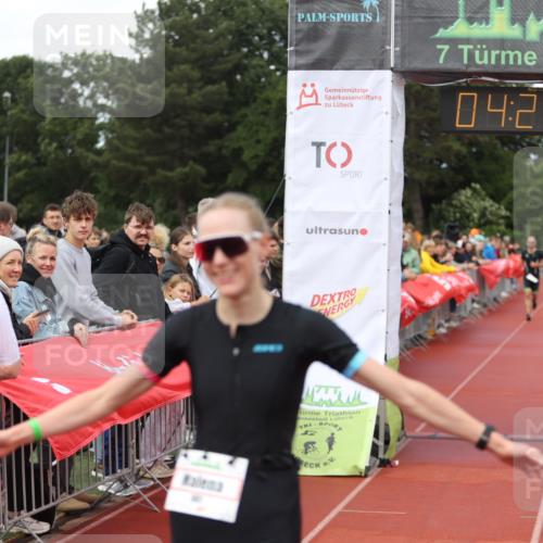 14.06.2026 - 7 Türme Triathlon Andreas Tolksdorf http://msf.ph/oto/9803401 14.06.2026 15:24:10 Ziel 881, 1073 meine-sportfotos.de