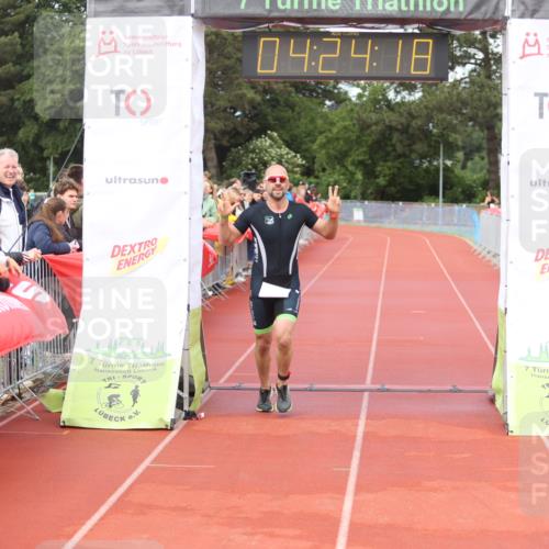 14.06.2026 - 7 Türme Triathlon Andreas Tolksdorf http://msf.ph/oto/9803415 14.06.2026 15:24:17 Ziel 1073 meine-sportfotos.de