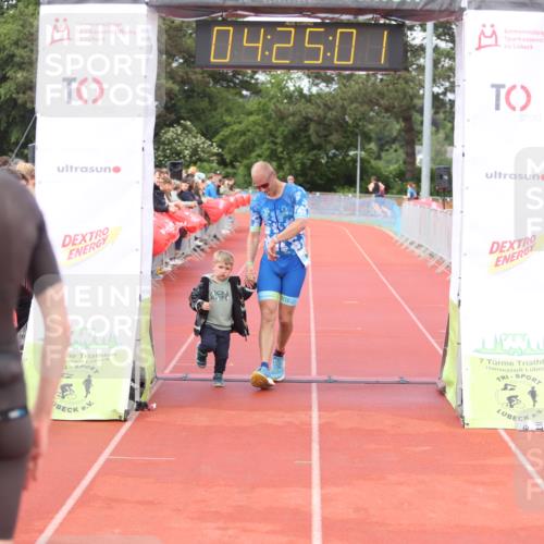 14.06.2026 - 7 Türme Triathlon Andreas Tolksdorf http://msf.ph/oto/9803537 14.06.2026 15:24:59 Ziel 950, 981, 1026 meine-sportfotos.de