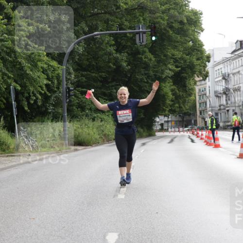 14.06.2026 - REWE Women's Run Jannik Wohlers http://msf.ph/oto/9803570 14.06.2026 10:23:02 Laufen 1 meine-sportfotos.de