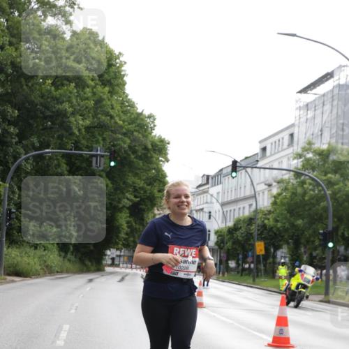 14.06.2026 - REWE Women's Run Jannik Wohlers http://msf.ph/oto/9803585 14.06.2026 10:23:06 Laufen 10228 meine-sportfotos.de