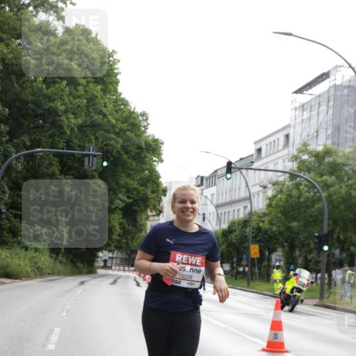 14.06.2026 - REWE Women's Run Jannik Wohlers http://msf.ph/oto/9803589 14.06.2026 10:23:06 Laufen 4, 10228, 7 meine-sportfotos.de