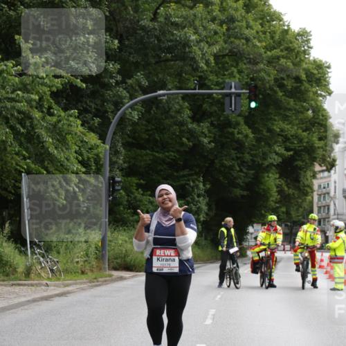 14.06.2026 - REWE Women's Run Jannik Wohlers http://msf.ph/oto/9803712 14.06.2026 10:28:19 Laufen 10176 meine-sportfotos.de