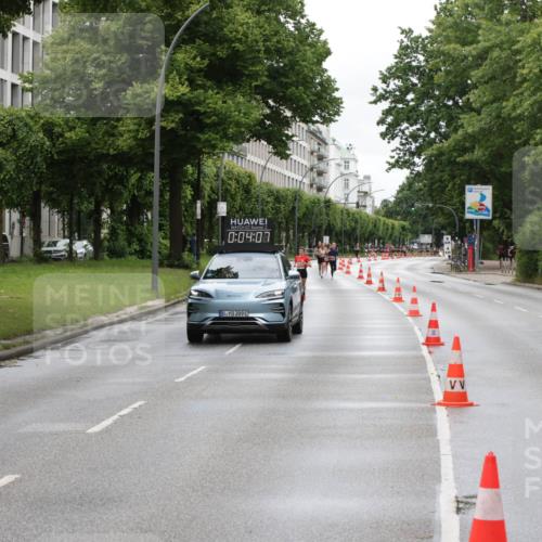 14.06.2026 - REWE Women's Run Jannik Wohlers http://msf.ph/oto/9803727 14.06.2026 10:36:27 Laufen 2, 0, 04, 07, 389 meine-sportfotos.de