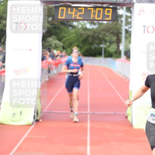 14.06.2026 - 7 Türme Triathlon Andreas Tolksdorf http://msf.ph/oto/9803753 14.06.2026 15:27:08 Ziel 925, 1161, 1170 meine-sportfotos.de