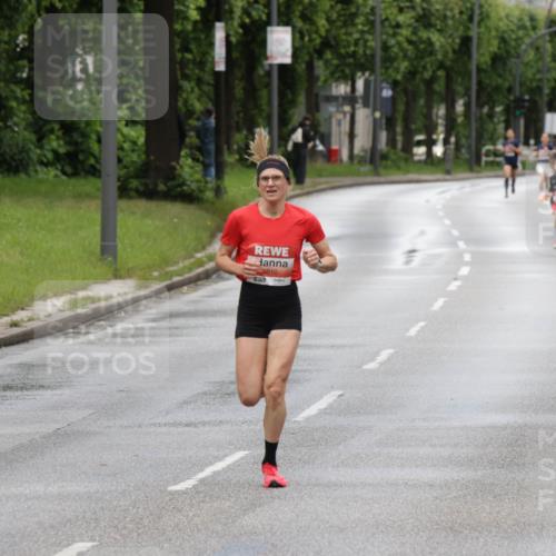 14.06.2026 - REWE Women's Run Jannik Wohlers http://msf.ph/oto/9803773 14.06.2026 10:36:33 Laufen 5910 meine-sportfotos.de