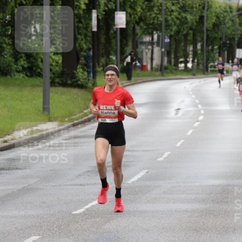 14.06.2026 - REWE Women's Run Jannik Wohlers http://msf.ph/oto/9803776 14.06.2026 10:36:33 Laufen 5910 meine-sportfotos.de