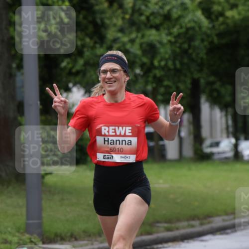 14.06.2026 - REWE Women's Run Jannik Wohlers http://msf.ph/oto/9803788 14.06.2026 10:36:35 Laufen 5910, 7 meine-sportfotos.de