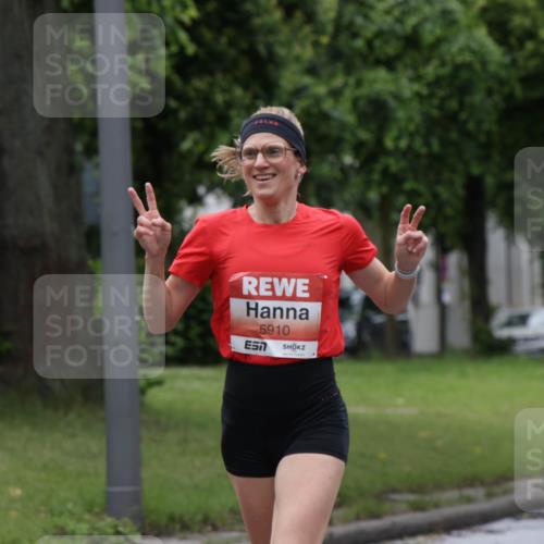 14.06.2026 - REWE Women's Run Jannik Wohlers http://msf.ph/oto/9803789 14.06.2026 10:36:35 Laufen 5910, 7 meine-sportfotos.de