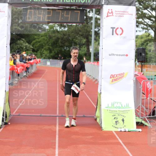 14.06.2026 - 7 Türme Triathlon Andreas Tolksdorf http://msf.ph/oto/9803839 14.06.2026 15:27:46 Ziel 828 meine-sportfotos.de