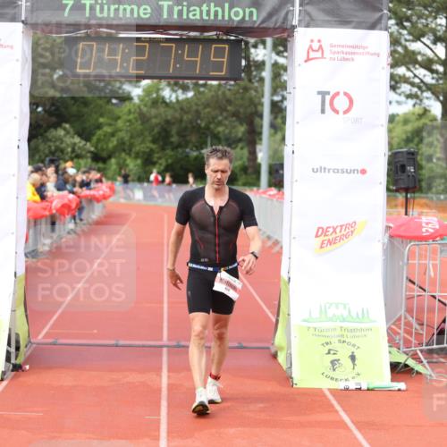14.06.2026 - 7 Türme Triathlon Andreas Tolksdorf http://msf.ph/oto/9803843 14.06.2026 15:27:48 Ziel 828 meine-sportfotos.de