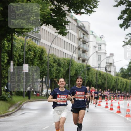 14.06.2026 - REWE Women's Run Jannik Wohlers http://msf.ph/oto/9803886 14.06.2026 10:36:52 Laufen 5386, 5263, 657 meine-sportfotos.de