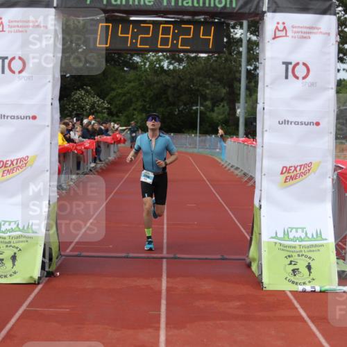 14.06.2026 - 7 Türme Triathlon Andreas Tolksdorf http://msf.ph/oto/9803891 14.06.2026 15:28:23 Ziel 1029, 1058 meine-sportfotos.de