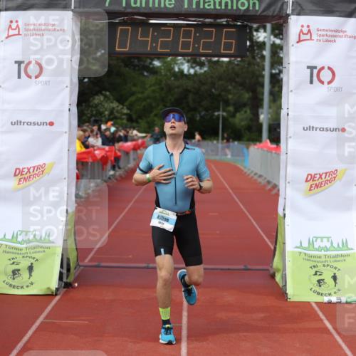 14.06.2026 - 7 Türme Triathlon Andreas Tolksdorf http://msf.ph/oto/9803899 14.06.2026 15:28:24 Ziel 1029, 1058 meine-sportfotos.de