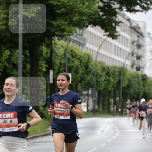 14.06.2026 - REWE Women's Run Jannik Wohlers http://msf.ph/oto/9803905 14.06.2026 10:36:54 Laufen 5386, 5263, 7 meine-sportfotos.de