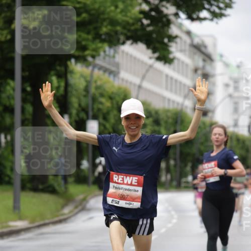 14.06.2026 - REWE Women's Run Jannik Wohlers http://msf.ph/oto/9803932 14.06.2026 10:37:03 Laufen 5007 meine-sportfotos.de