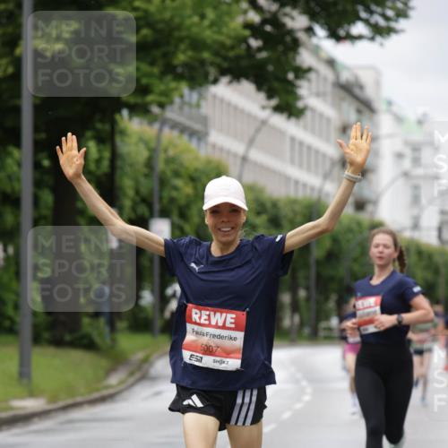 14.06.2026 - REWE Women's Run Jannik Wohlers http://msf.ph/oto/9803933 14.06.2026 10:37:03 Laufen 5007 meine-sportfotos.de