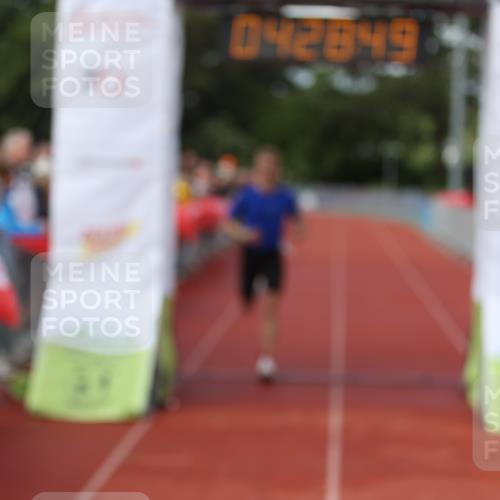 14.06.2026 - 7 Türme Triathlon Andreas Tolksdorf http://msf.ph/oto/9803972 14.06.2026 15:28:48 Ziel 1143 meine-sportfotos.de