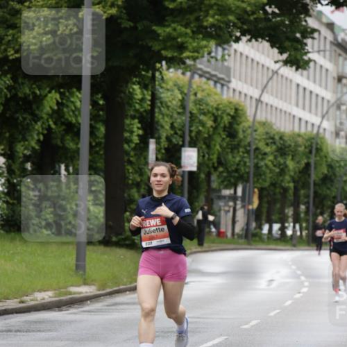14.06.2026 - REWE Women's Run Jannik Wohlers http://msf.ph/oto/9804006 14.06.2026 10:37:09 Laufen 6361 meine-sportfotos.de