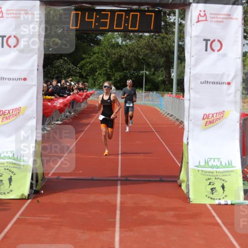 14.06.2026 - 7 Türme Triathlon Andreas Tolksdorf http://msf.ph/oto/9804020 14.06.2026 15:30:05 Ziel 1147, 1710 meine-sportfotos.de