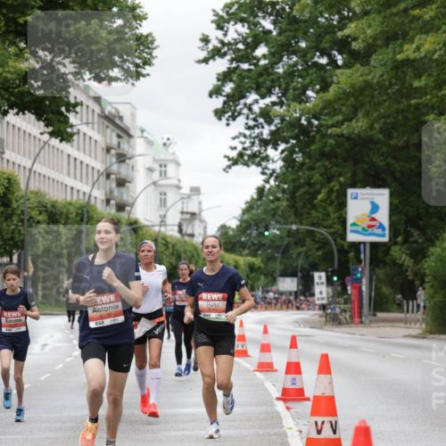 14.06.2026 - REWE Women's Run Jannik Wohlers http://msf.ph/oto/9804060 14.06.2026 10:37:17 Laufen 5336, 57, 6051 meine-sportfotos.de