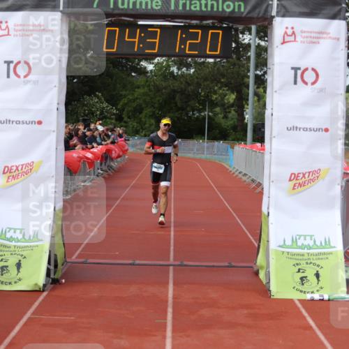 14.06.2026 - 7 Türme Triathlon Andreas Tolksdorf http://msf.ph/oto/9804121 14.06.2026 15:31:19 Ziel 1091 meine-sportfotos.de