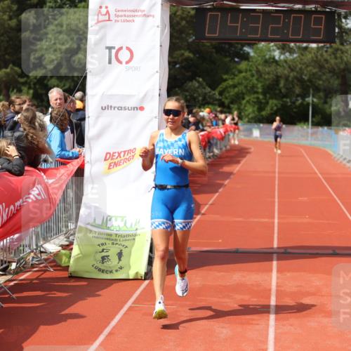 14.06.2026 - 7 Türme Triathlon Andreas Tolksdorf http://msf.ph/oto/9804172 14.06.2026 15:32:07 Ziel 1021, 1768 meine-sportfotos.de