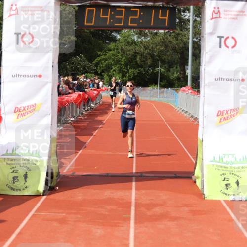 14.06.2026 - 7 Türme Triathlon Andreas Tolksdorf http://msf.ph/oto/9804186 14.06.2026 15:32:13 Ziel 1021, 1768 meine-sportfotos.de