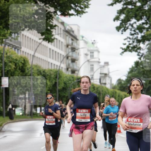 14.06.2026 - REWE Women's Run Jannik Wohlers http://msf.ph/oto/9804187 14.06.2026 10:37:29 Laufen 5990, 57, 5306 meine-sportfotos.de