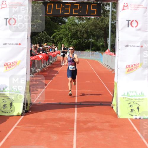 14.06.2026 - 7 Türme Triathlon Andreas Tolksdorf http://msf.ph/oto/9804191 14.06.2026 15:32:13 Ziel 1021, 1768 meine-sportfotos.de