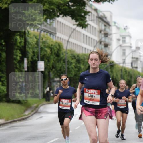 14.06.2026 - REWE Women's Run Jannik Wohlers http://msf.ph/oto/9804200 14.06.2026 10:37:30 Laufen 5945, 57, 5990, 57 meine-sportfotos.de