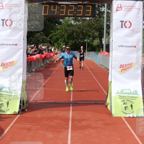 14.06.2026 - 7 Türme Triathlon Andreas Tolksdorf http://msf.ph/oto/9804262 14.06.2026 15:32:32 Ziel 840, 917 meine-sportfotos.de